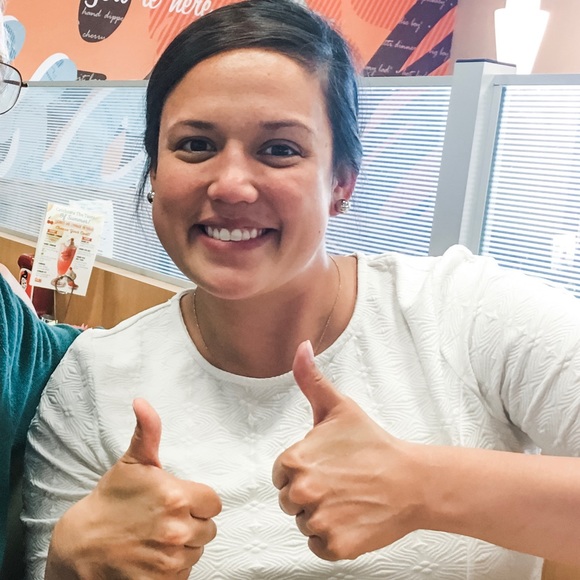 Meet your Posher, Laena - Picture 1 of 1